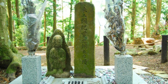 紀貫之の墓 | 滋賀県観光情報［公式観光サイト］滋賀・びわ湖のすべて