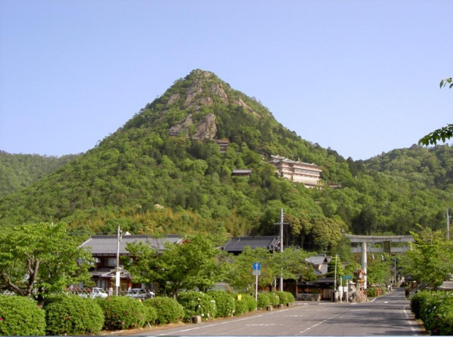 太郎坊宮（太郎坊・阿賀神社） | 滋賀県観光情報［公式観光サイト